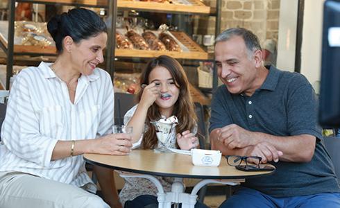 בנק הפועלים החליט לעזור לישראלים להזדקן בכבוד