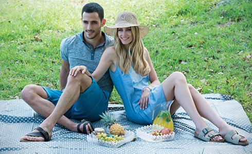 הנעליים של טבע נאות. כוכבות סדרת משחקי הרעב.